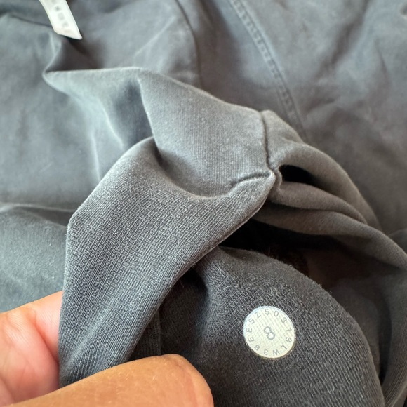 Lululemon Scuba Pullover
Black Oversized Hoodie
Size 8 - Picture 6 of 8